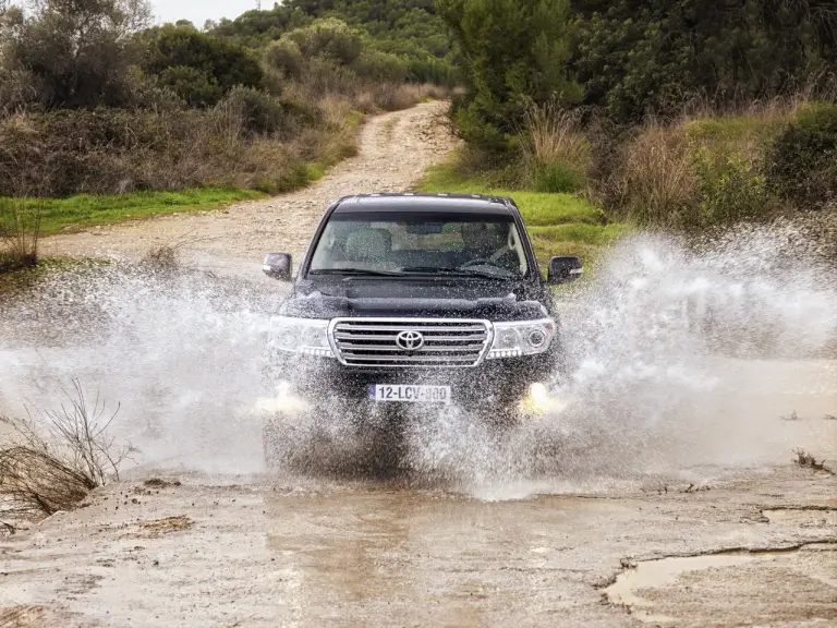 Toyota Land Cruiser V8 - 7