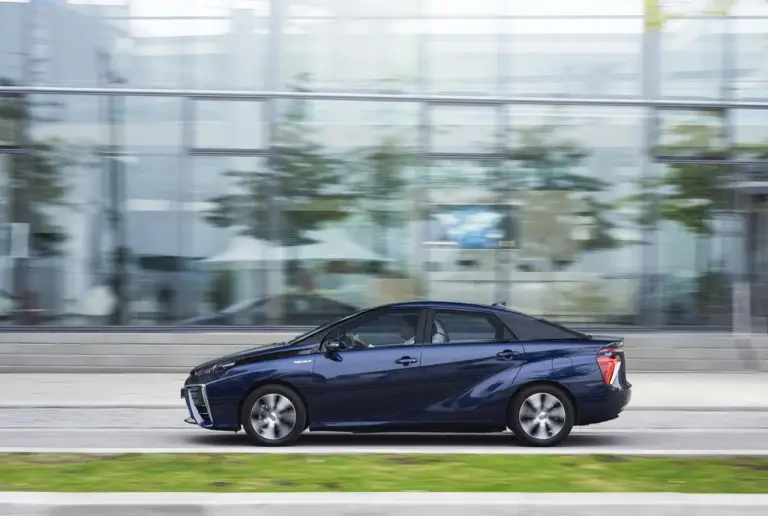 Toyota Mirai - ampia galleria fotografica - 20