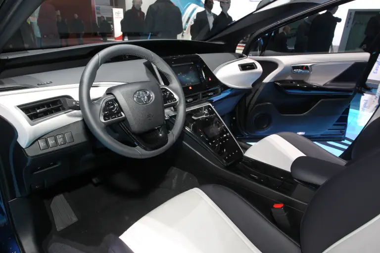 Toyota Mirai - Salone di Ginevra 2015 - 4