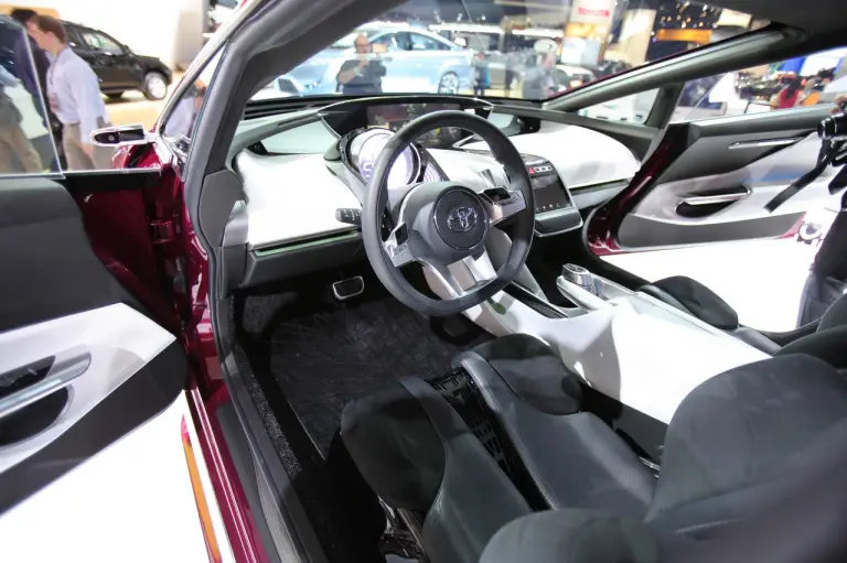  Toyota NS4 Concept - Salone di Detroit 2012 - 5