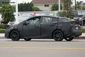 Toyota Prius 2016 - Foto spia 08-07-2015