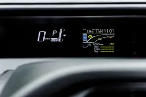 Toyota Prius c Persona Series - 5