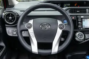 Toyota Prius c Persona Series - 3