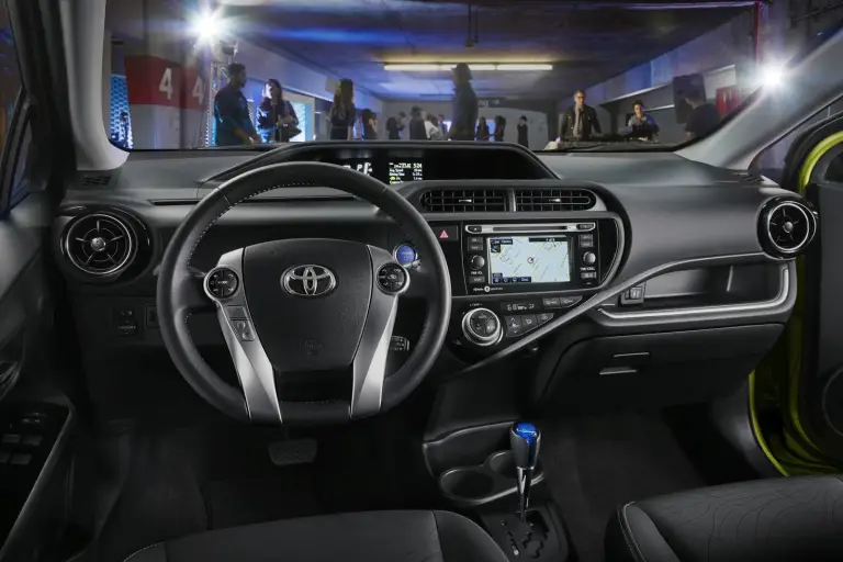 Toyota Prius c - 10