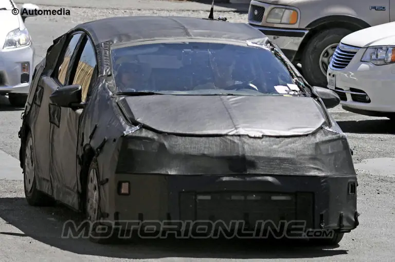 Toyota Prius - Foto spia 02-08-2013 - 1
