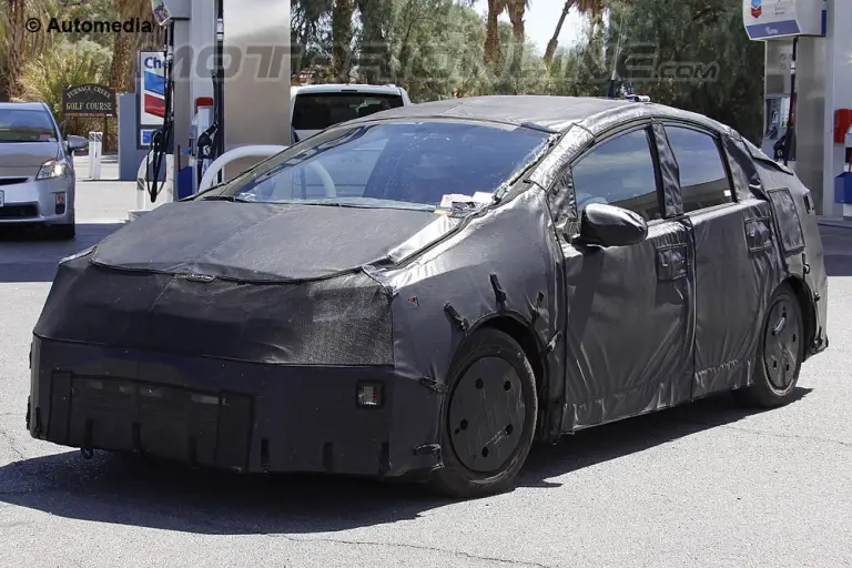 Toyota Prius - Foto spia 02-08-2013 - 2