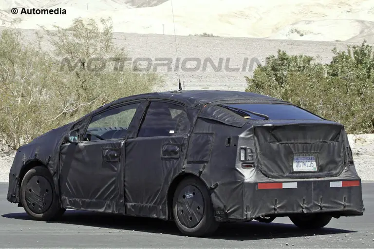 Toyota Prius - Foto spia 02-08-2013 - 4