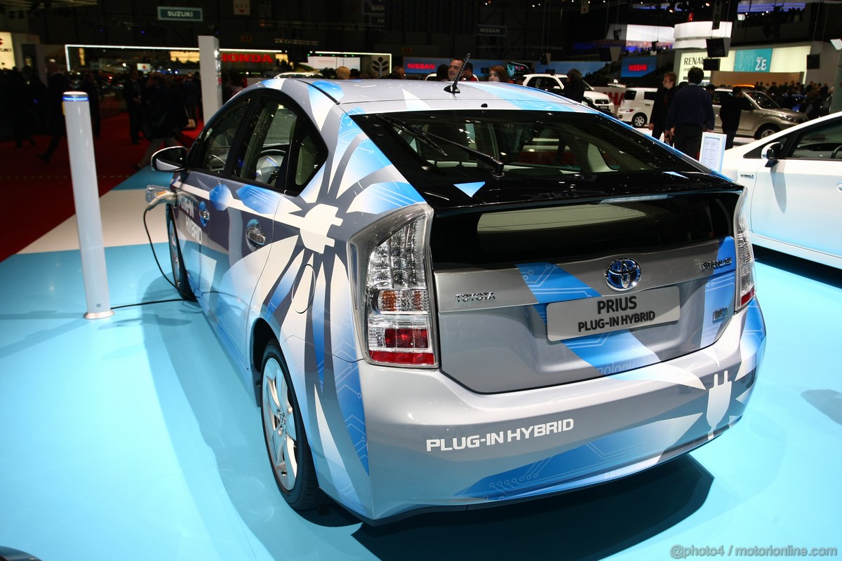 Toyota Prius Plug-in Hybrid Ginevra 2011