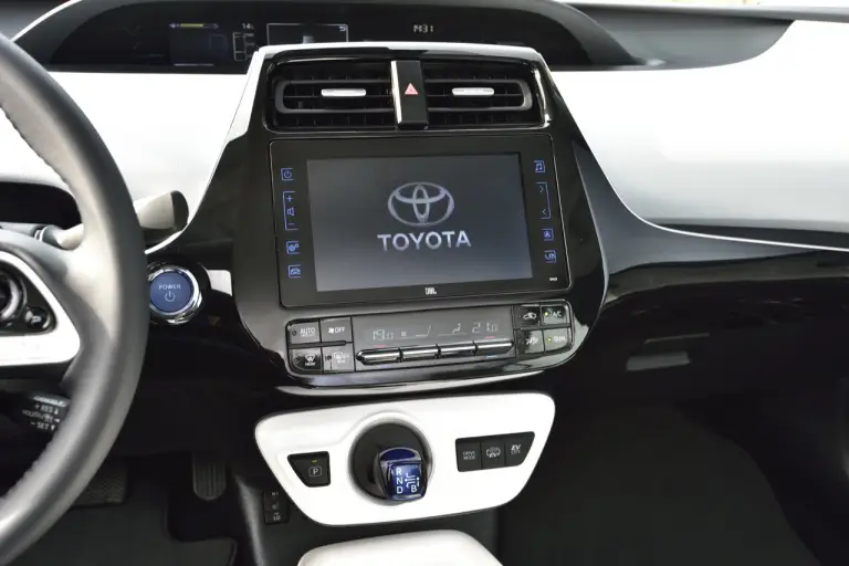 Toyota Prius Plug-in Hybrid per i mercati europei - 42