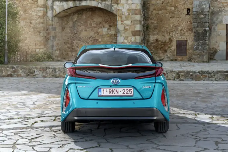 Toyota Prius Plug-in Hybrid per i mercati europei - 60
