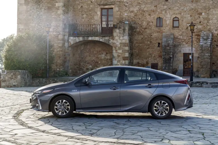 Toyota Prius Plug-in Hybrid per i mercati europei - 95