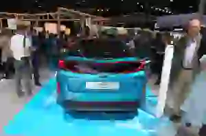 Toyota Prius Plug-in - Salone di Parigi 2016 - 1