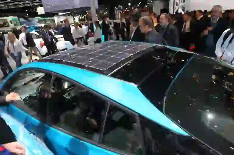 Toyota Prius Plug-in - Salone di Parigi 2016 - 4