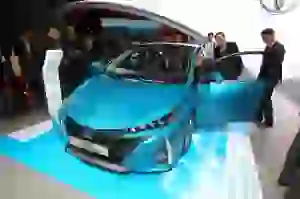 Toyota Prius Plug-in - Salone di Parigi 2016