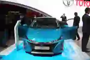 Toyota Prius Plug-in - Salone di Parigi 2016 - 7