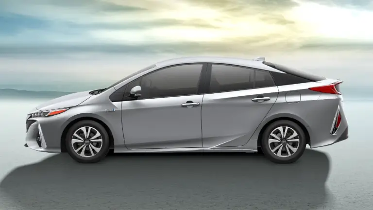 Toyota Prius Prime - 13