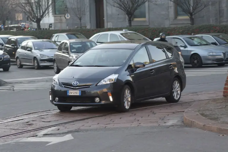 Toyota Prius+ prova su strada - 20