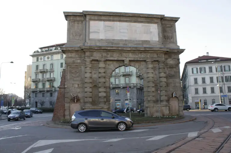 Toyota Prius+ prova su strada - 24