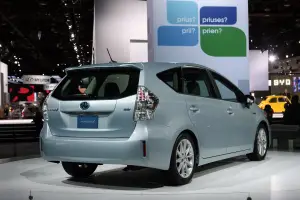 Toyota Prius V - Detroit 2011 - 6