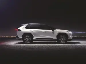 Toyota RAV4 2019 foto ufficiali
