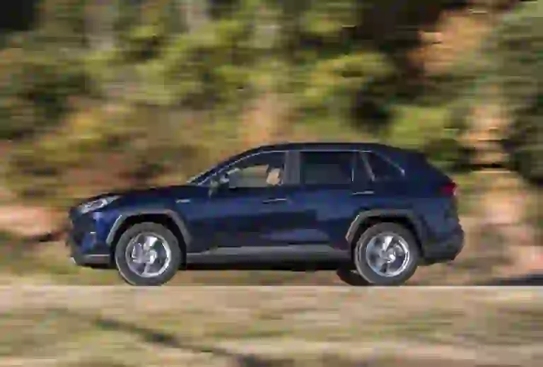Toyota RAV4 Hybrid 2019 - test drive - 15