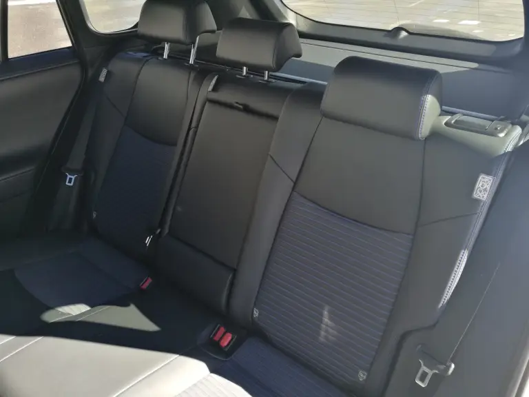 Toyota RAV4 Hybrid 2019 - 21