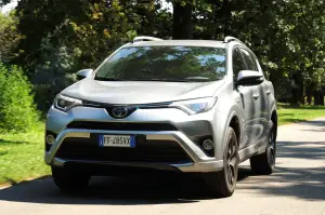 Toyota RAV4 Hybrid - 5 cose da sapere 2017 - 11