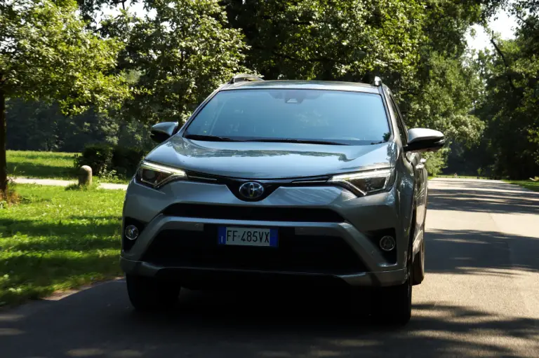 Toyota RAV4 Hybrid - 5 cose da sapere 2017 - 13