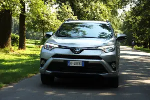 Toyota RAV4 Hybrid - 5 cose da sapere 2017