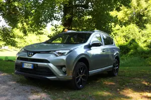 Toyota RAV4 Hybrid - 5 cose da sapere 2017