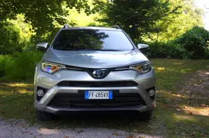 Toyota RAV4 Hybrid - 5 cose da sapere 2017