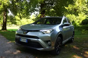 Toyota RAV4 Hybrid - 5 cose da sapere 2017