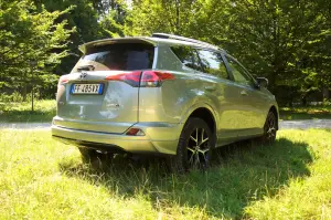 Toyota RAV4 Hybrid - 5 cose da sapere 2017