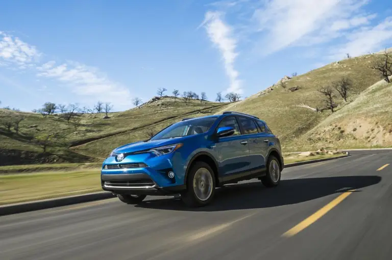 Toyota RAV4 Hybrid - Foto ufficiali - 25