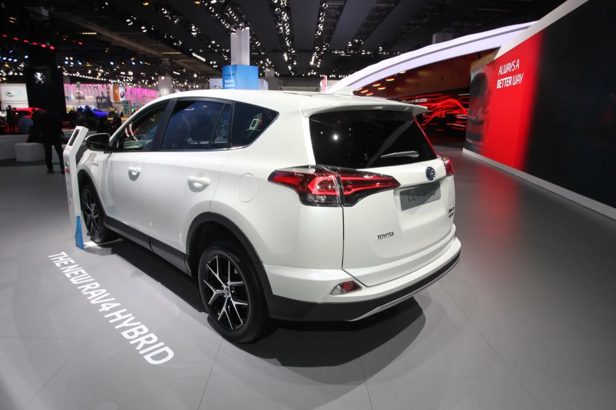 Toyota Rav4 Hybrid - Salone di Francoforte 2015 - 7