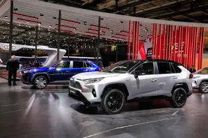Toyota RAV4 Hybrid - Salone di Parigi 2018