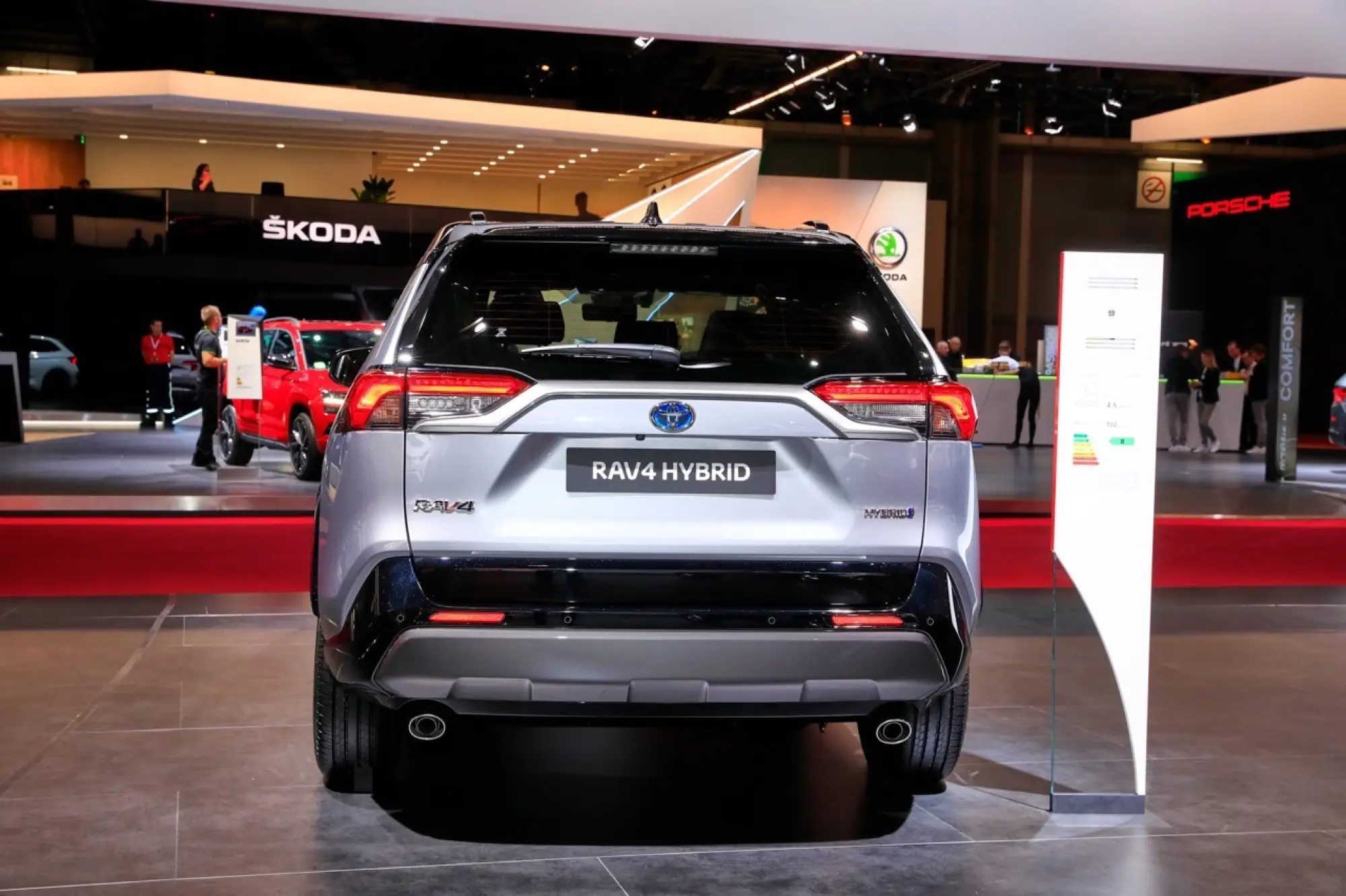 Toyota RAV4 Hybrid - Salone di Parigi 2018 - 11