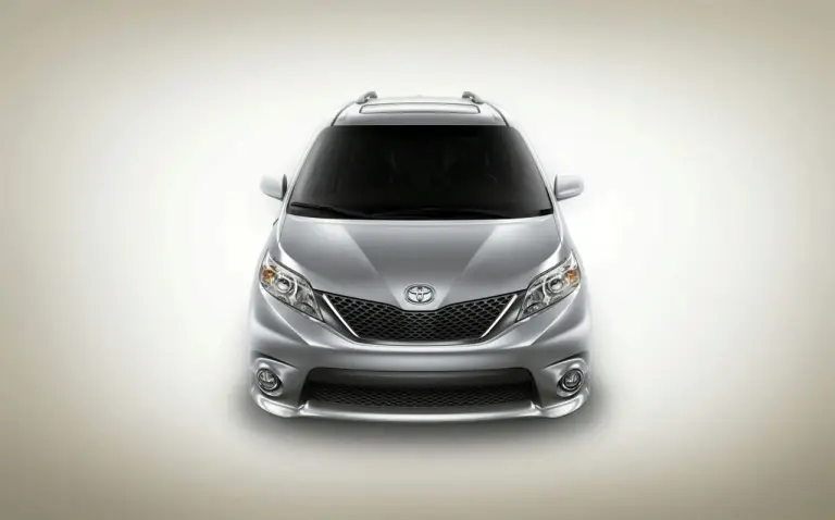 Toyota Sienna - 12