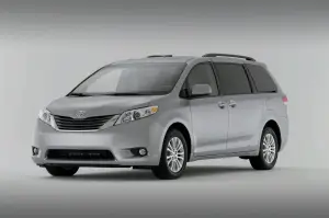 Toyota Sienna - 13