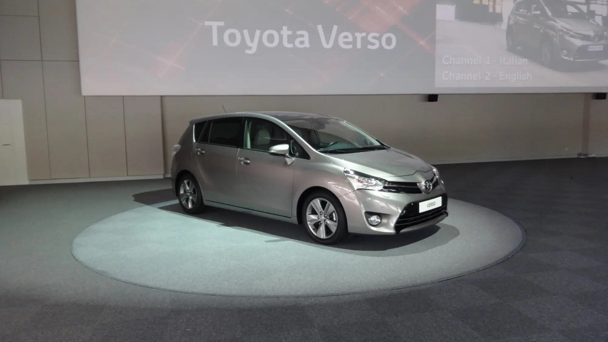 Toyota Verso MY 2014 1.6 D-4D - 23