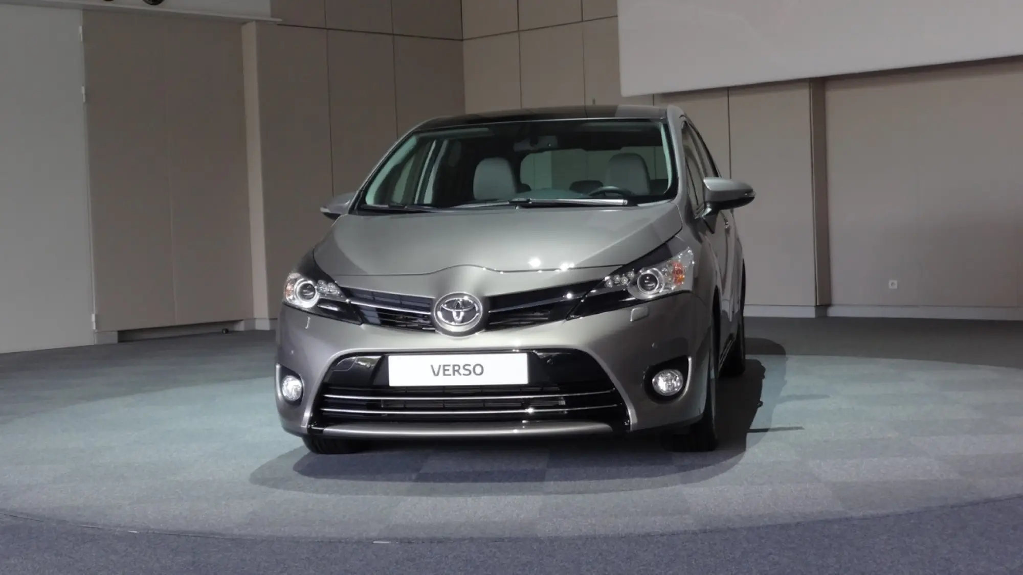 Toyota Verso MY 2014 1.6 D-4D - 25