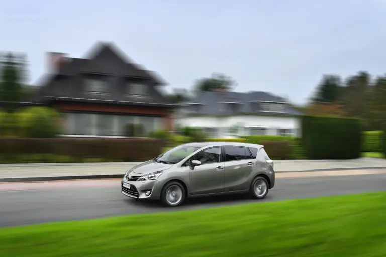 Toyota Verso - 5