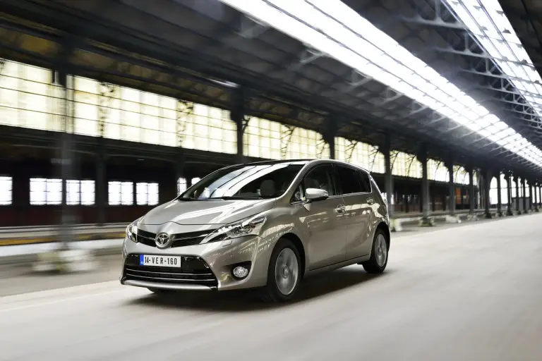Toyota Verso - 21