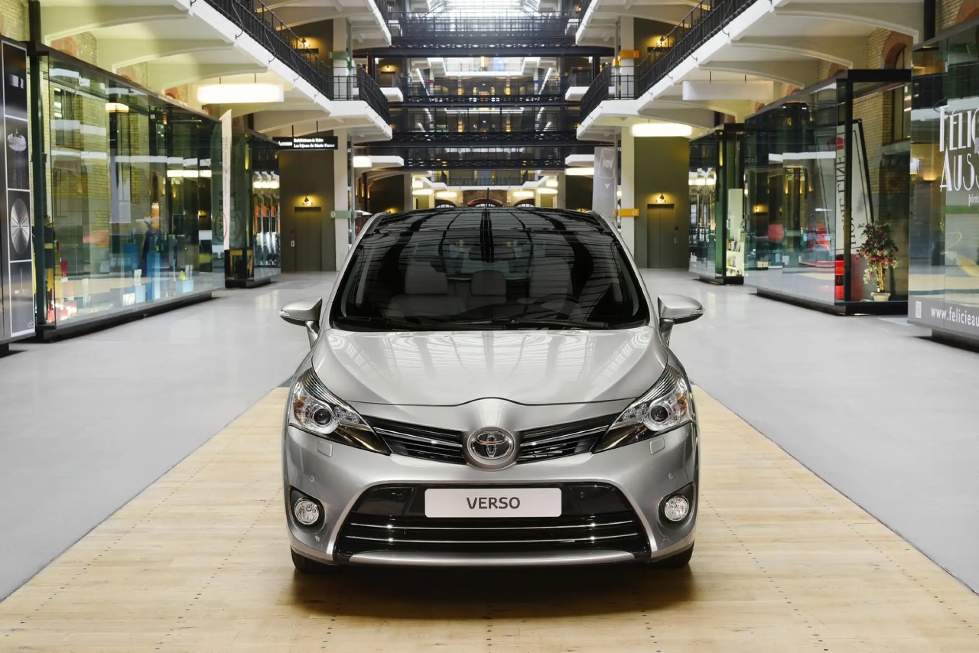 Toyota Verso - 32