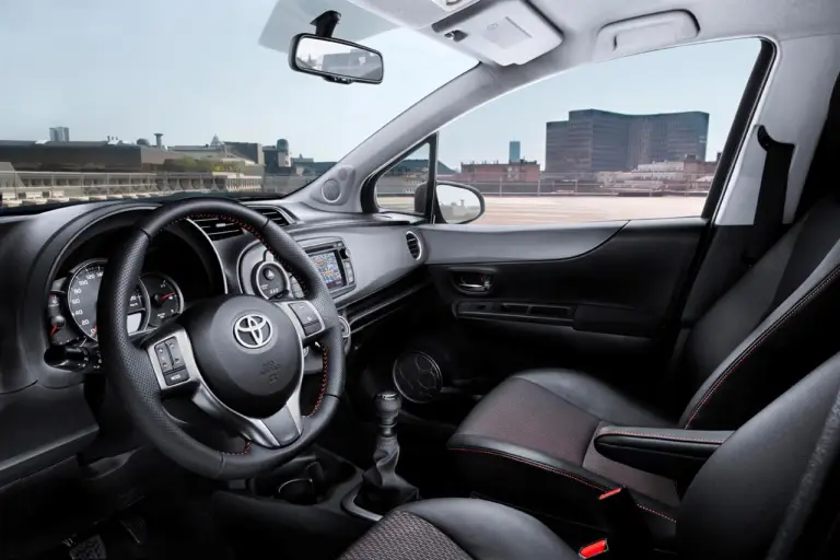 Toyota Yaris 2012 - 7