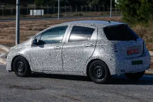 Toyota Yaris 2014 - Foto spia 22-11-2013 - 4