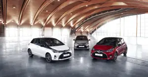 Toyota Yaris Bi-Tone e Style - 2