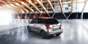Toyota Yaris Bi-Tone e Style - 10