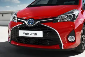 Toyota Yaris Bi-Tone e Style - 18