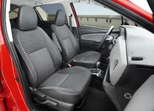 Toyota Yaris Bi-Tone e Style - 20